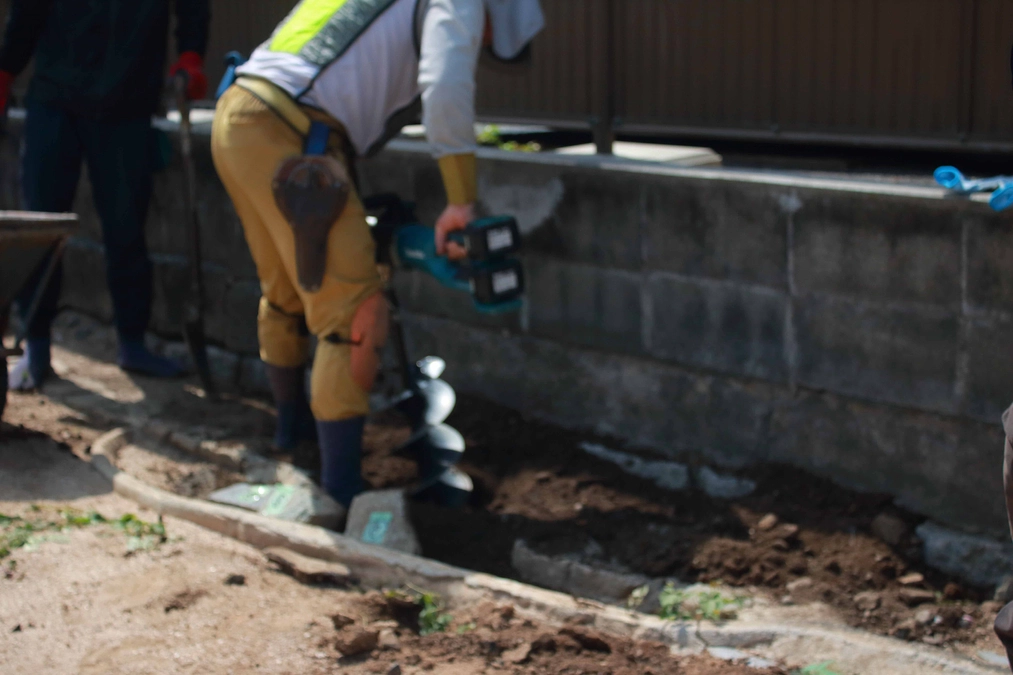 桂垣支柱工事・掘削