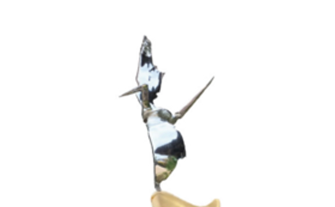 【作品コース】「折り鶴の碑」のレプリカ