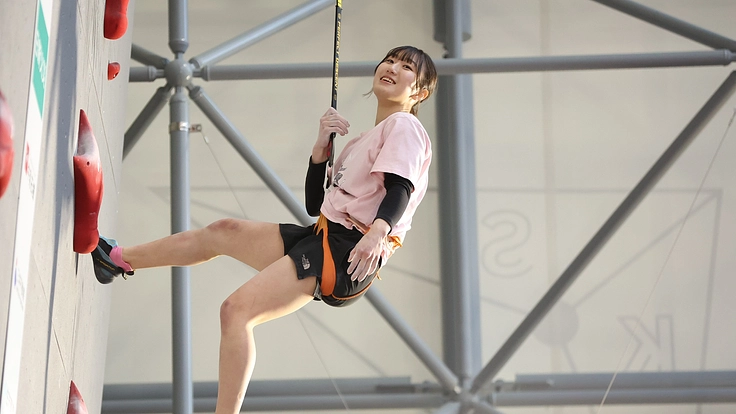 三刀流でスポーツクライミングの世界大会で表彰台に立ちたい！