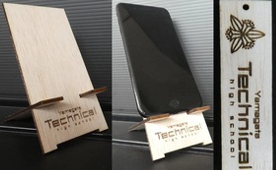 山工オリジナルグッズで応援！