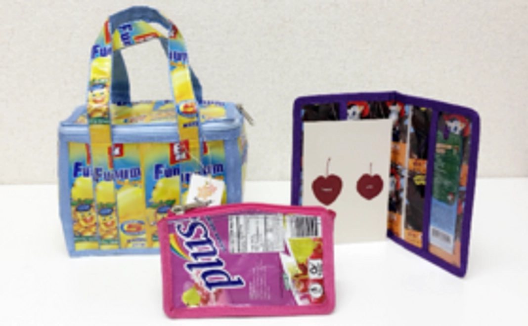 【キルススタッフからのサンクスレターをブックカバーに入れて贈ります！】