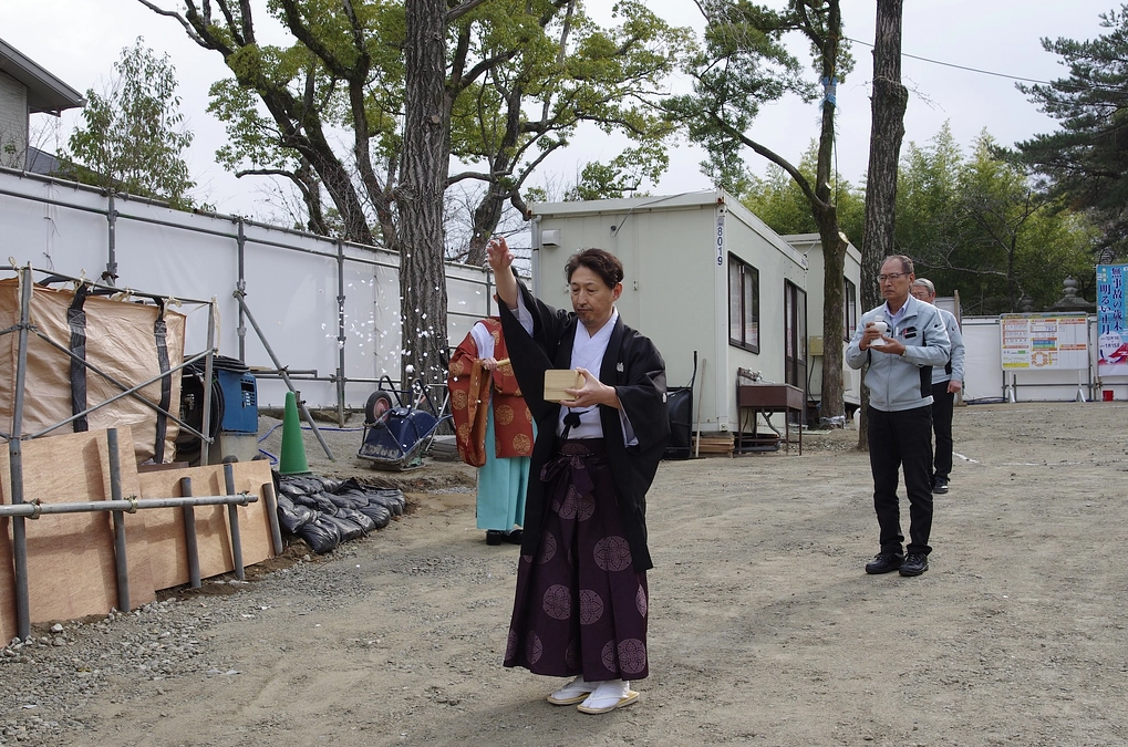 神楽殿・弁財天のお宮の造営が本格的にスタートしました！