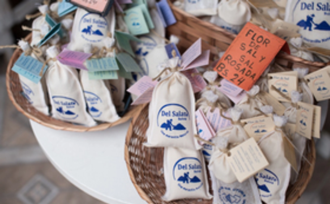 ウユニ塩湖のアロマ塩とスーパーフード・キヌアをお届けします！