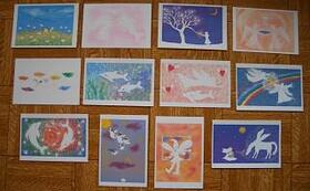 ご希望の絵のポストカード５枚と手書きの一言メッセージカード