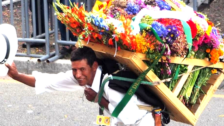 修好110周年！コロンビア最大の花祭りを日本の和紙で再現したい