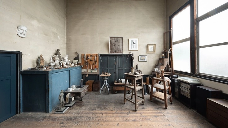 祖父と父の彫刻を紹介しながら、地域の方々が彫刻と触れ合う場所を作る