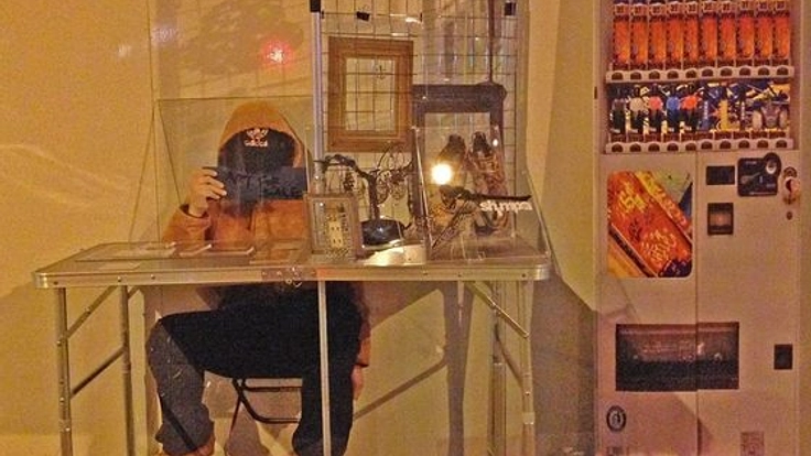 アーティストが事前告知なしで路上を芸術でジャックします！