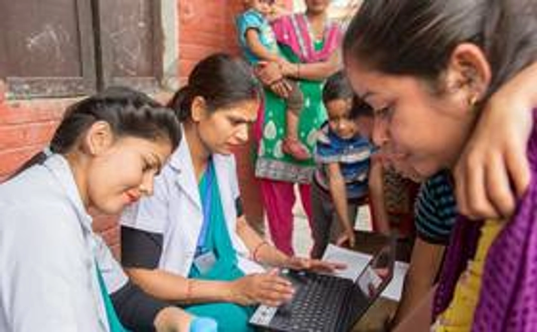 サンクスメールを送付し、報告会へご招待します！