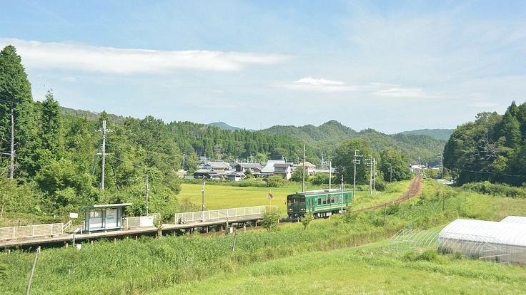 信楽高原鐵道「玉桂寺前駅」ラッピングプロジェクト