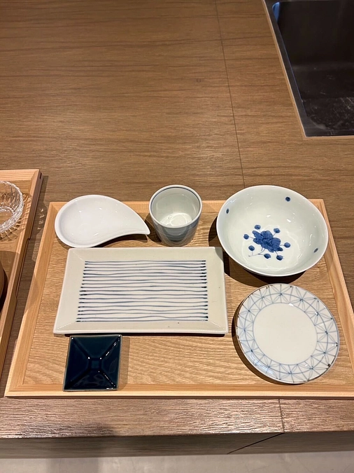 ランチの食器やランチメニュー