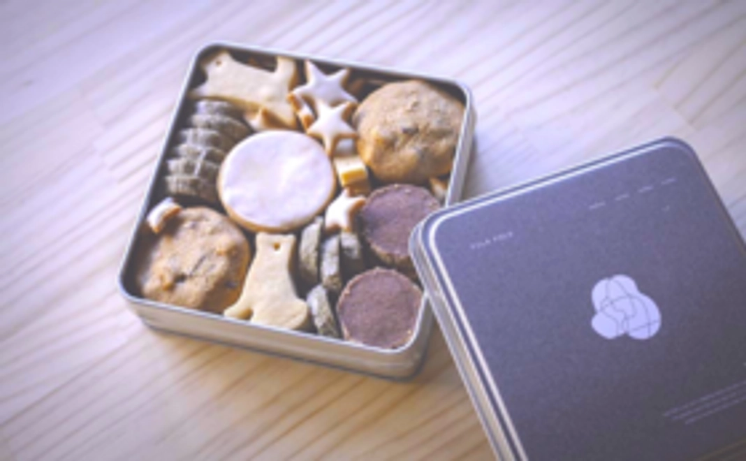 【遠方の方・地域の方々にオススメ！】 クッキー缶＋ムービーエンドロールにお名前記載