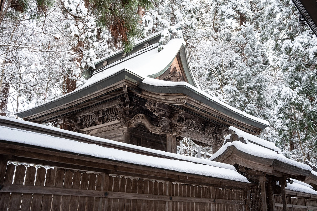 卯年ご縁年　拝殿修繕のご報告と新年のご参拝について