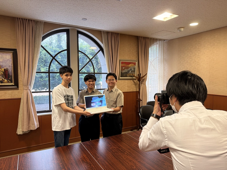 【ご報告】土曜講座「ベンチャービジネス入門」で最優秀賞の生徒が京都新聞に取材されました！