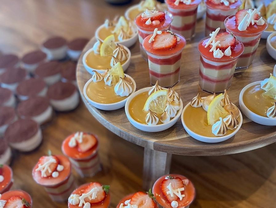 6月18日（水）スイーツバイキングにぜひお越しください