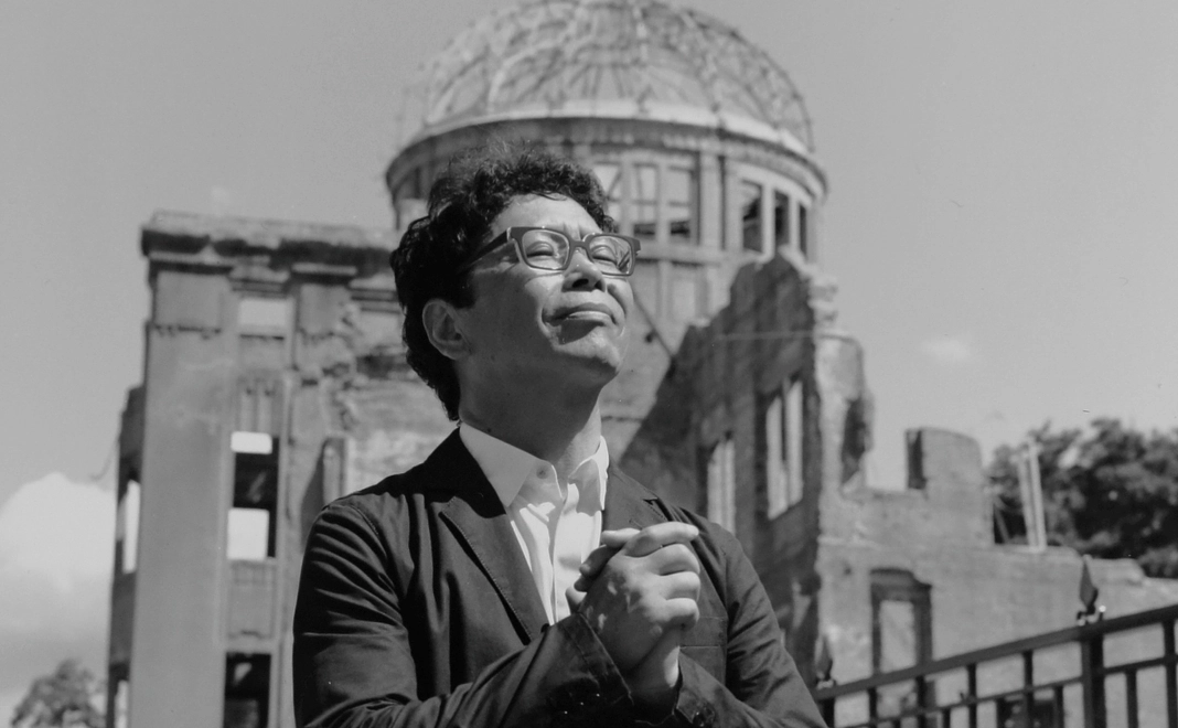 サイン入り写真集1冊＋ポストカードプレゼント！