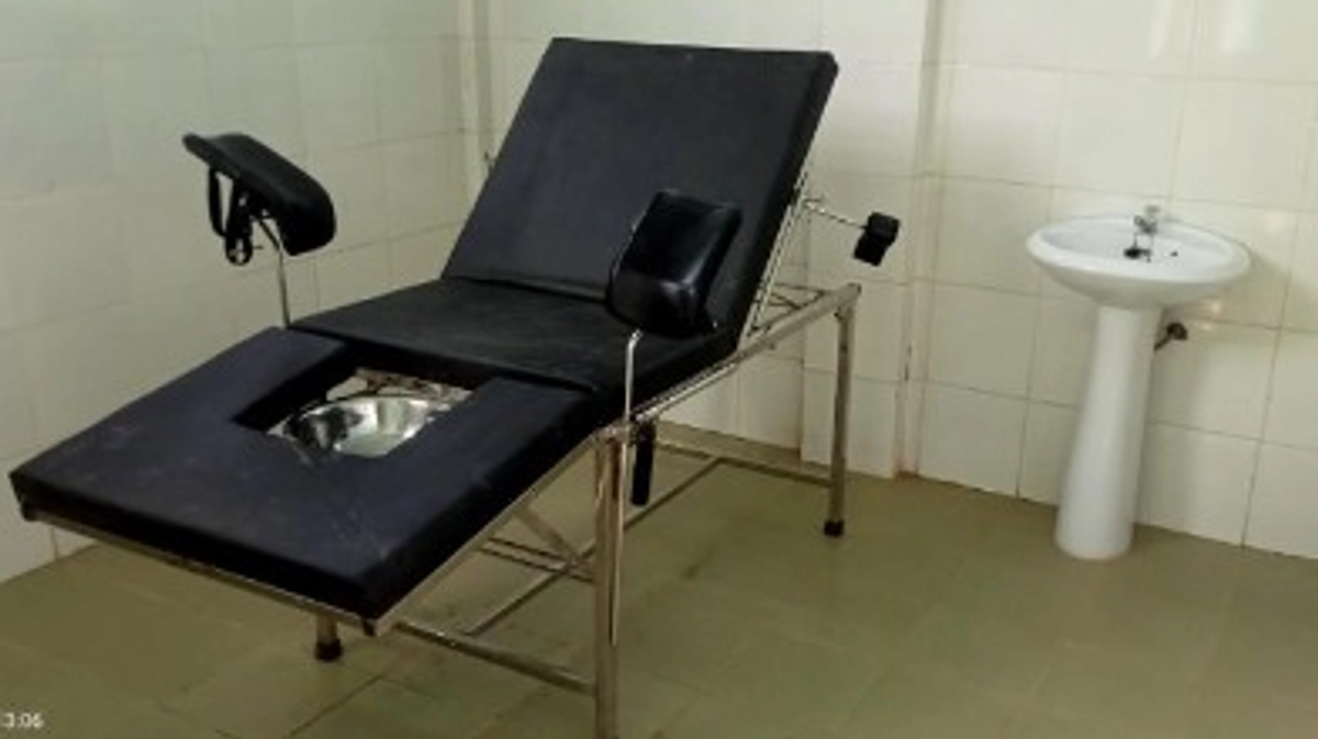 サブセンターの泥の撤去、清掃