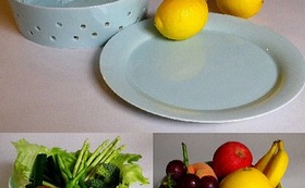 有田焼　水切り穴あき盛鉢と受皿セット