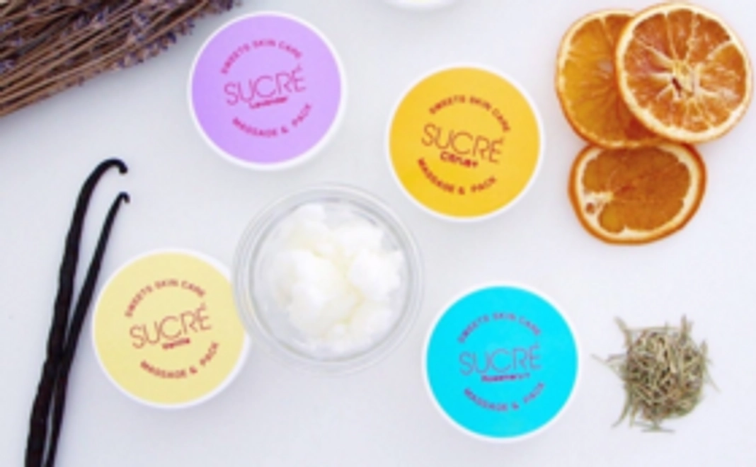 感謝の気持ちを込めて手紙とプレゼントを届けます。