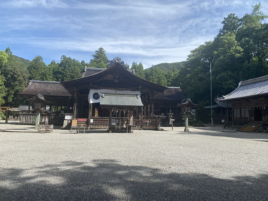 神聖な場所へ♡