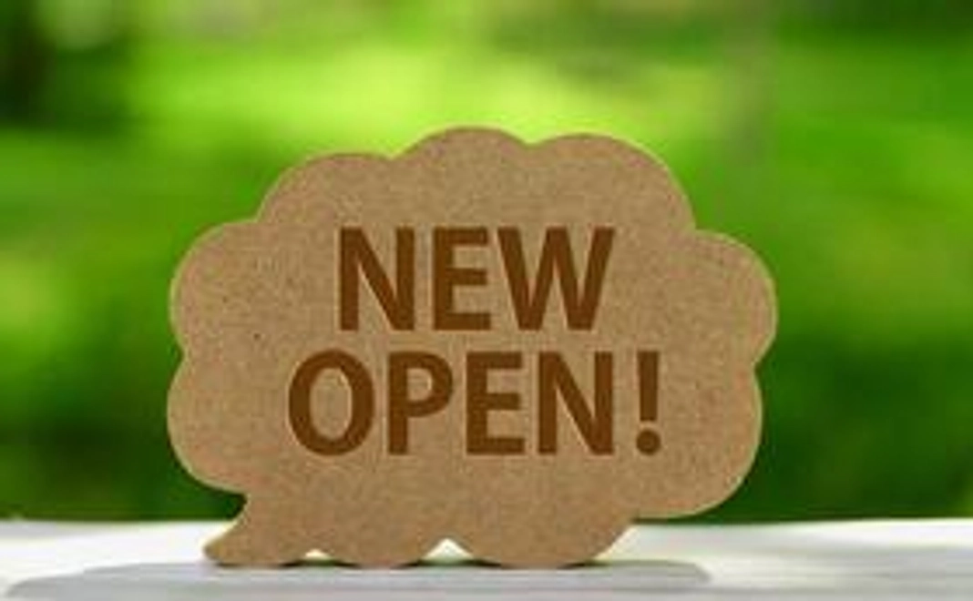 オープン初日の写真をお送り致します！