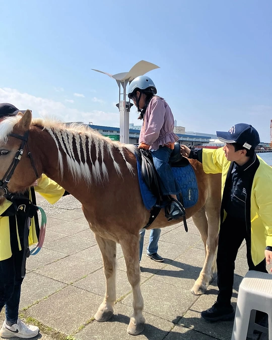 チャリティ募⾦とチャリティ体験乗馬の収益を寄付しました