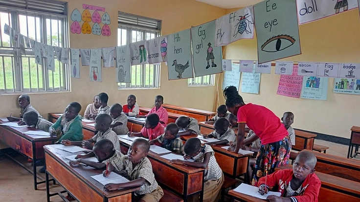 ウガンダの子供のために水路と教室を造るKOMOREBIプロジェクト