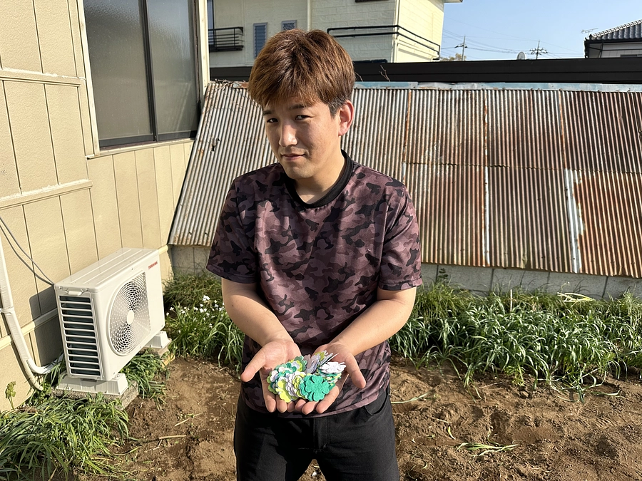 施設のお花オーナーコースのシードペーパー植えたよ‼