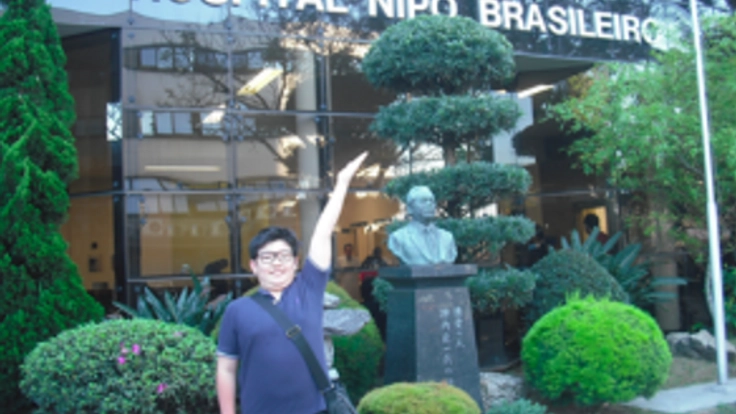 サンパウロの日伯友好病院へ入院中の児童に日本の文房具を。