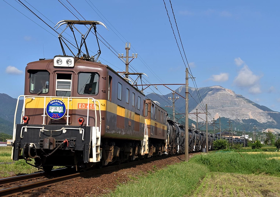 貨物鉄道博物館開館20周年記念ヘッドマーク付列車運行中！