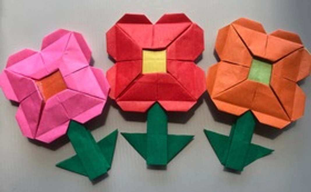 感謝のメールと折り紙をお送りします。