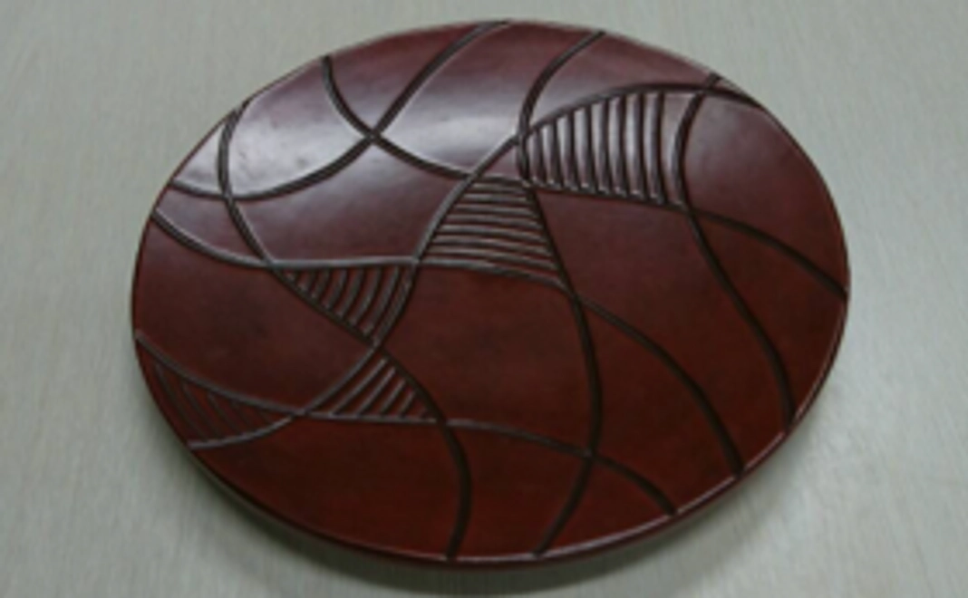 鎌倉彫の菓子皿(木内史子作品)