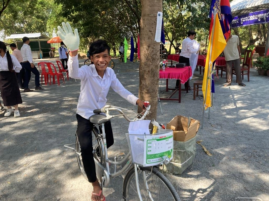 コメント：「他人をアテにせずに、自分のお金でやって下さいね。」