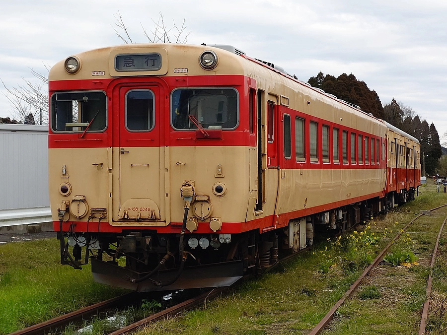 本日はキハ28＋キハ30編成のメンテナンス