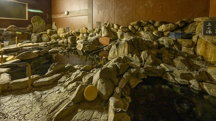 台風7号の影響で壊れた「旅館大橋」人気の露天風呂を復活させたい 2枚目