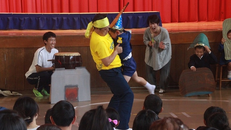 福岡朝鮮初級学校の子ども達にお芝居を届けたい