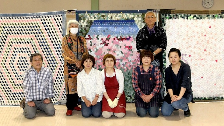 妻が遺したパッチワークキルト、交流拠点のギャラリーをつくる