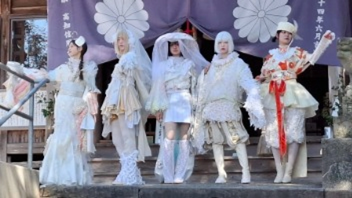 ファッションショー動画公開のご案内