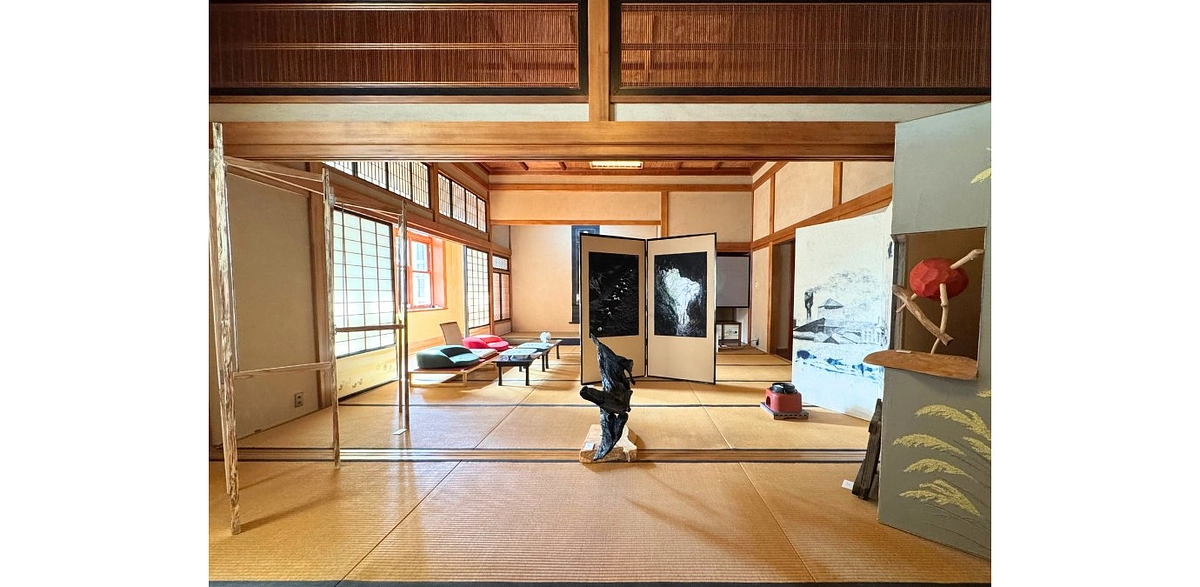 【 第３回 ｢窓計画｣展 建築と彫刻 ｢土地を飾る、部屋を飾る」を開催しています】