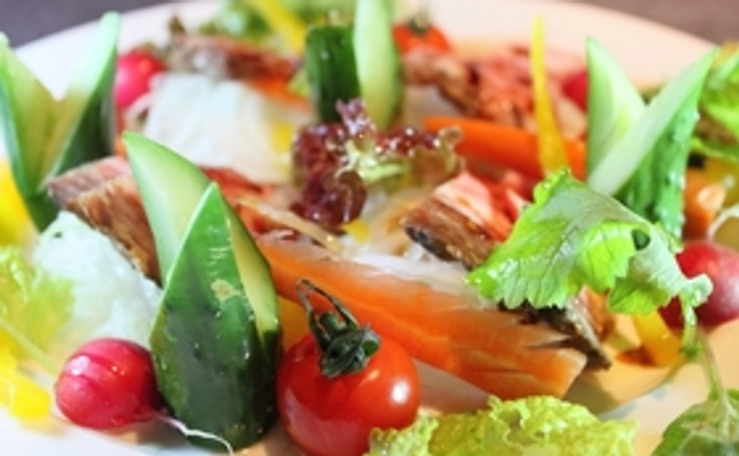 イベント特別招待券とお店で使える割引券をプレゼント