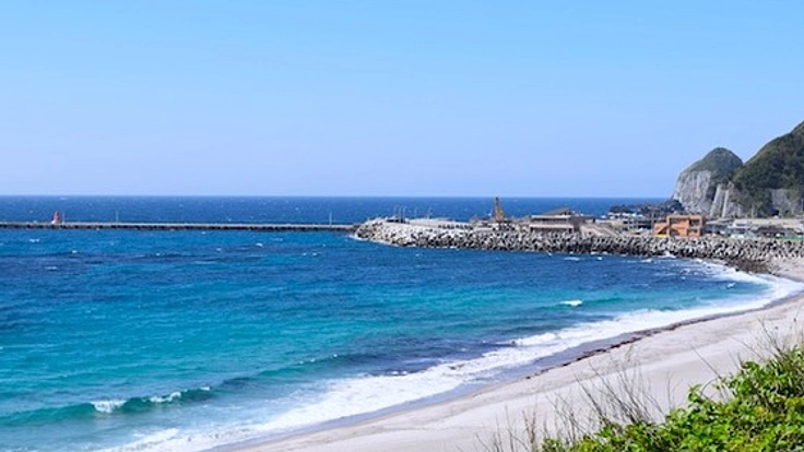 日本一の透明度の海に囲まれた伊豆・神津島にゲストハウスを！