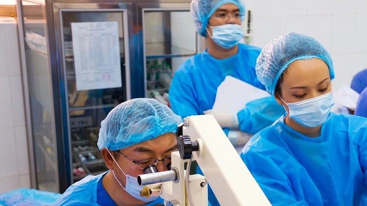 第2弾｜ベトナムの赤ひげ先生奮闘中！失明の危機にある人へ無償手術を