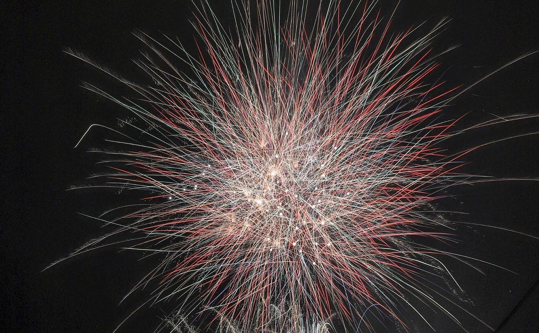 【イベント参加!】花火鑑賞チケット(1ドリンク&前菜付)