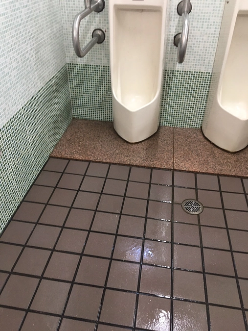 大阪府河内長野市野作第一公園公衆トイレがピカピカになっています！