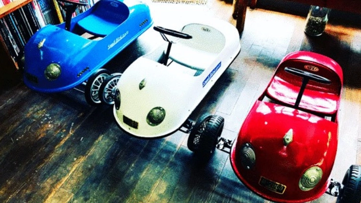 ペダルカー消滅の危機を防げ！スモールバードを子供達に届けよう