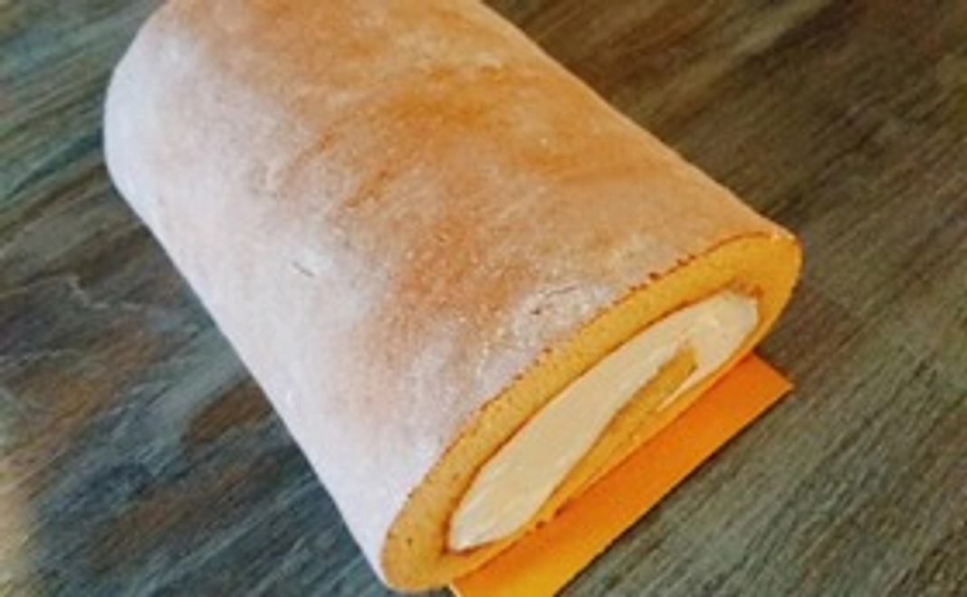 02.【５月納品１本】限定50　ロールケーキ　塩キャラメル１本