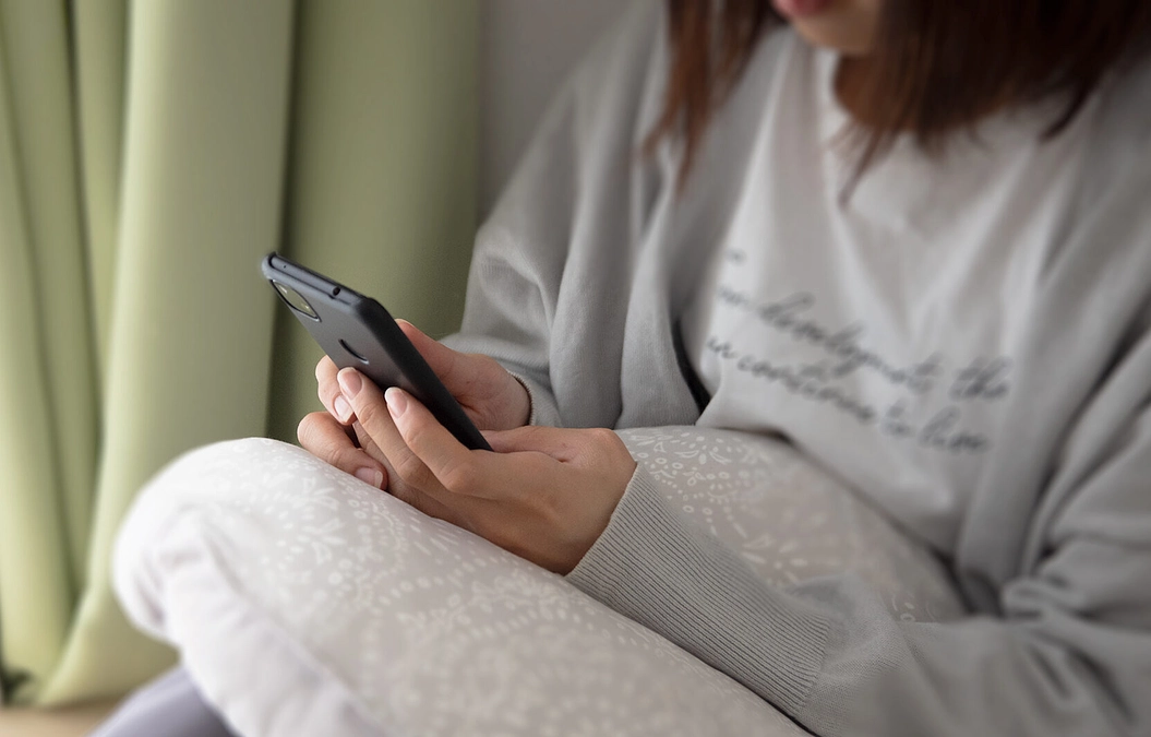 「親に奨学金を使い込まれる」「夏にエアコンを我慢」チャット相談員が目の当たりにしている若者のリアル