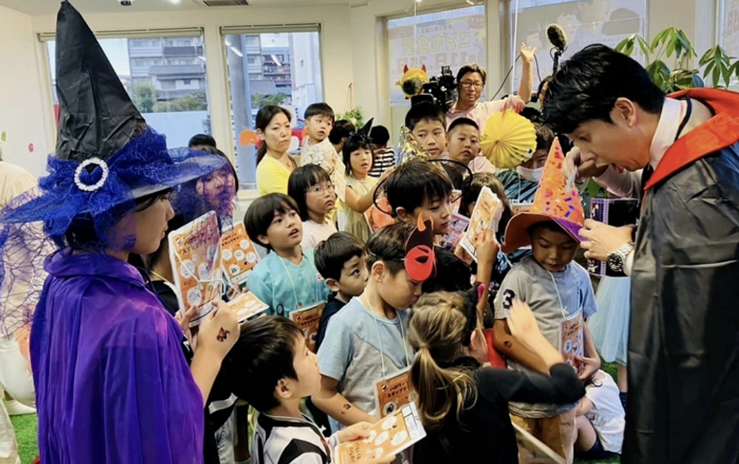 9月は「伝承遊び」、10月は「ハロウィンパーティ」を開催しました🌈