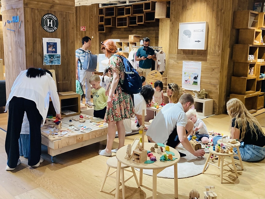 ヘルシンキの無印用品MUJIで「芸術の夜」イベントへの参加