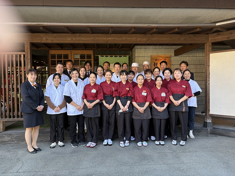 本日、11月11日より営業再開いたします。