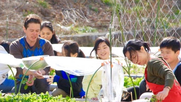 校庭を農場に！　アメリカで急速に広まる食育システムを日本へ！